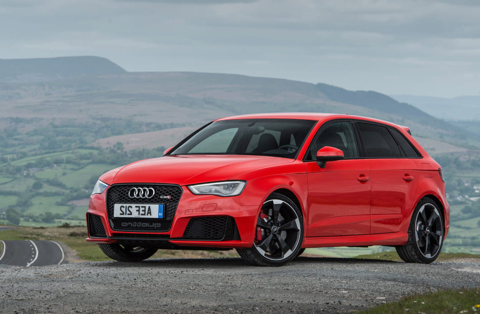 Замена аккумулятора Audi Rs3