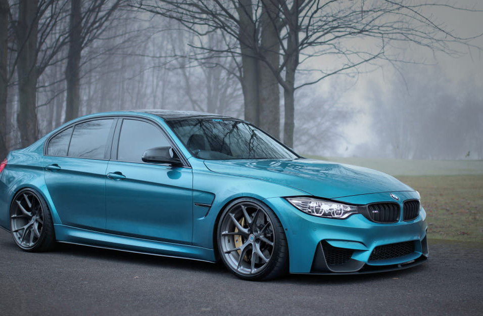 Замена аккумулятора BMW M3