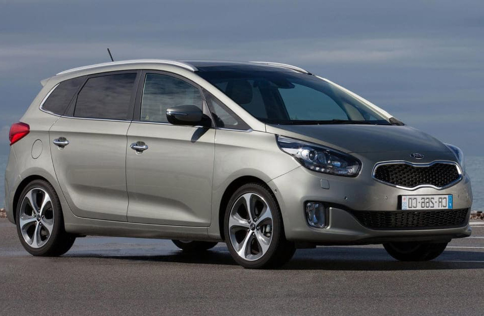 Замена аккумулятора Kia Carens